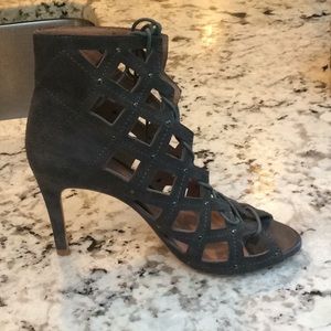 Lace up high heeled shoes